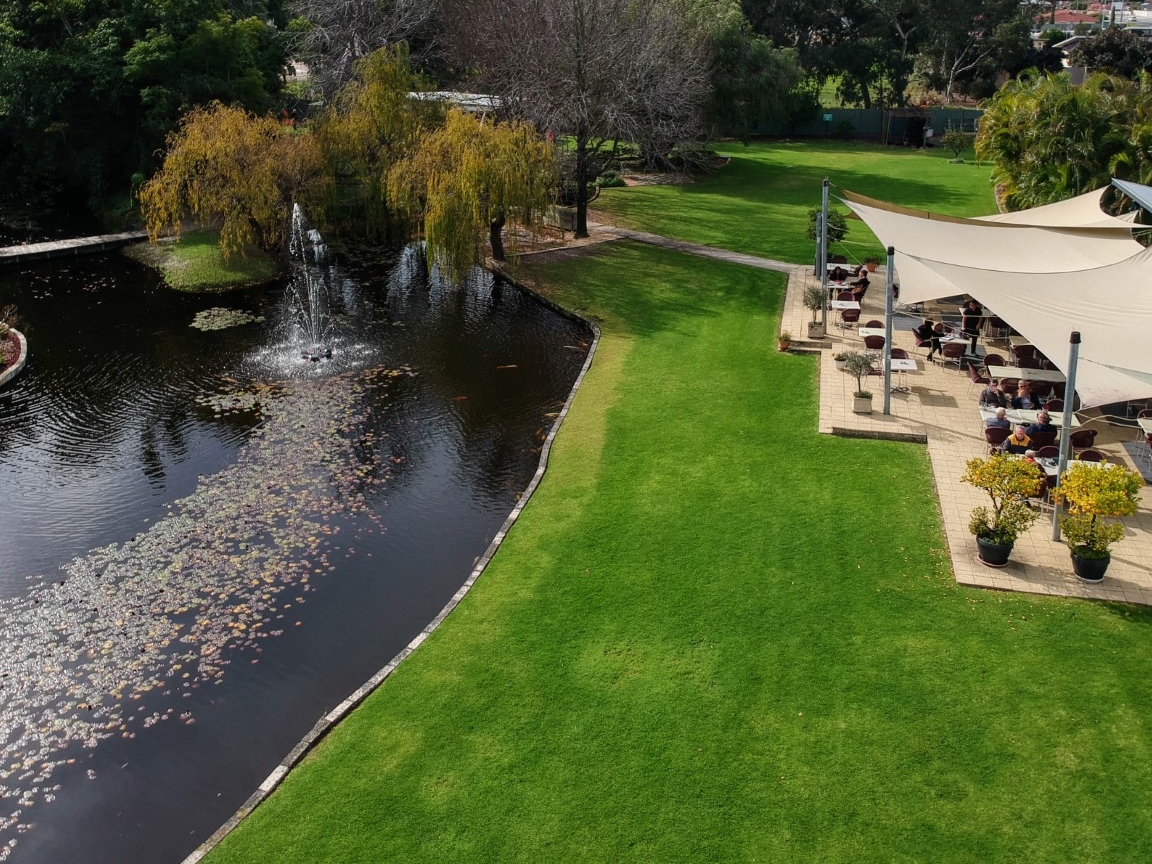 Willow Pond Reception Centre-1393808